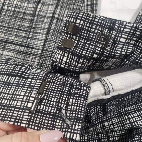 Cato Woman Black and White Sketchy Plaid Trouser Pants Size 16W - Picture 6 of 15